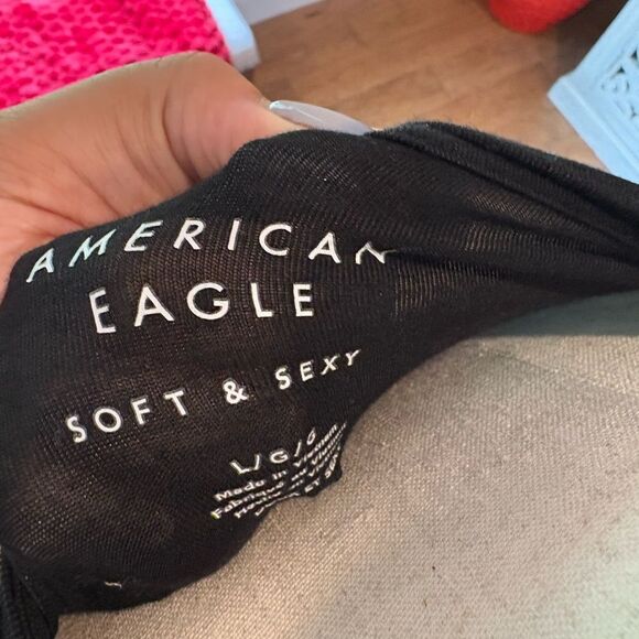 American Eagle Outfitters Black soft and sexy Fitted Short Sleeve T-Shirt - Picture 4 of 5